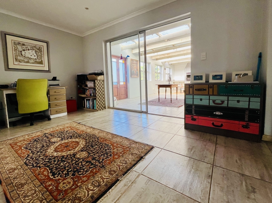 3 Bedroom Property for Sale in Sandbaai Western Cape